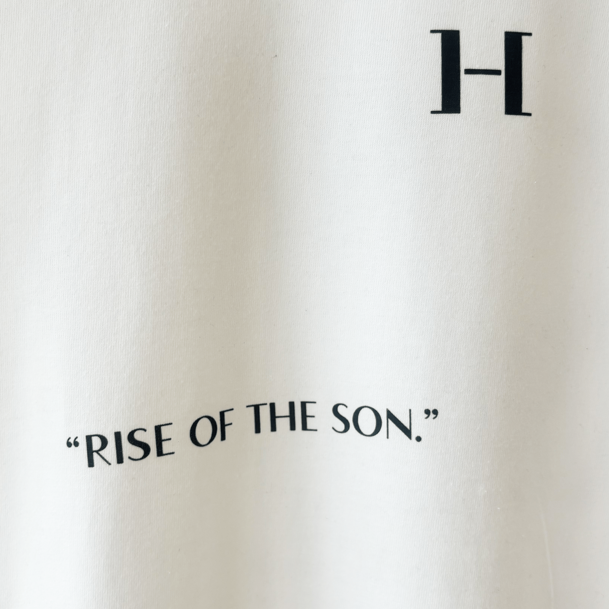 RISE ART BOX FIT T-SHIRT