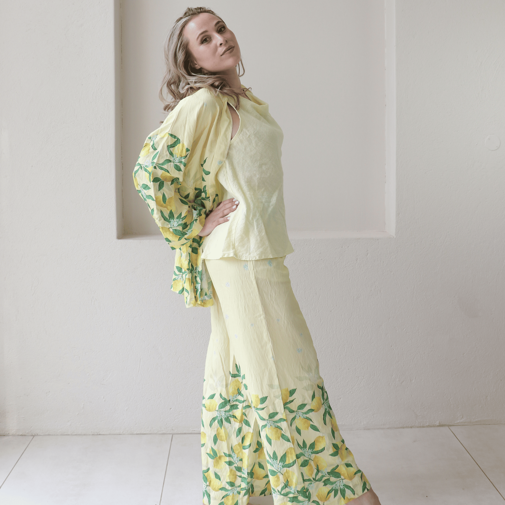 GWYNNE SOFT SATIN VISCOSE KIMONO JACKET