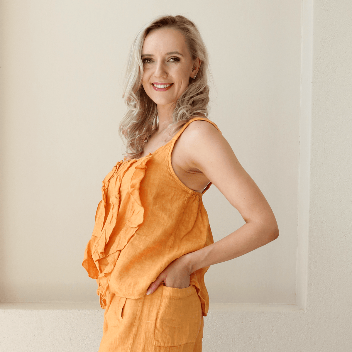 BEATRIS LINEN RUFFLE CAMMIE